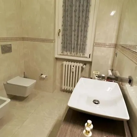 Lenuare Luxury Дезенцано-дель-Гарда