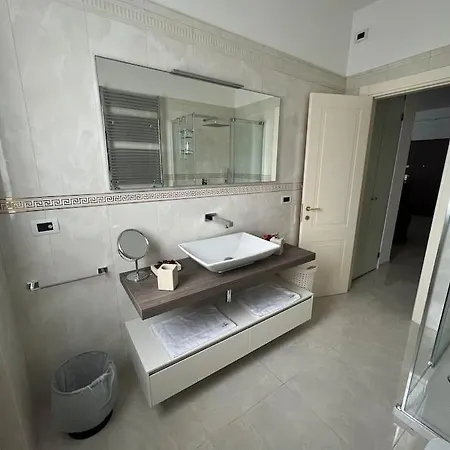Lenuare Luxury Апартаменты