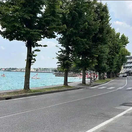 Lenuare Luxury Дезенцано-дель-Гарда